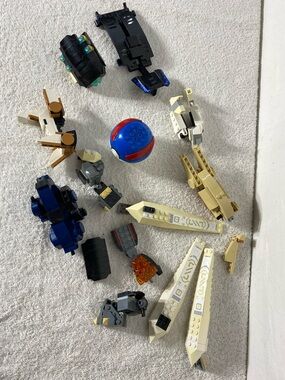 5/$35 Assorted Mixed Building Bricks Lot (398g) - Includes Pokémon Ball Piece